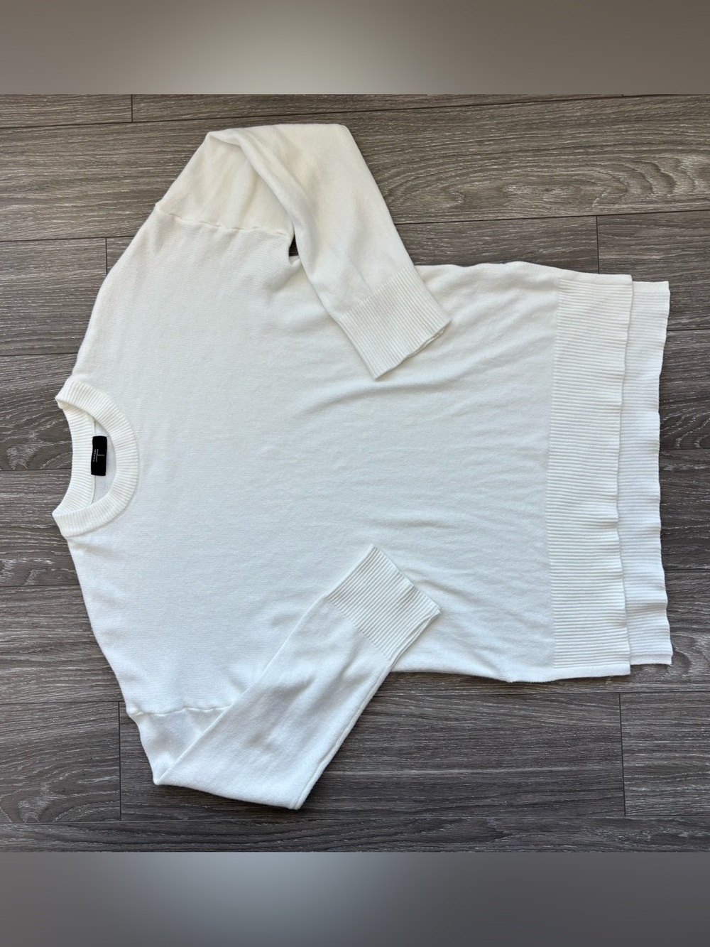 Tahari Cream Crewneck Sweater - Lightweight Ribbed Hem